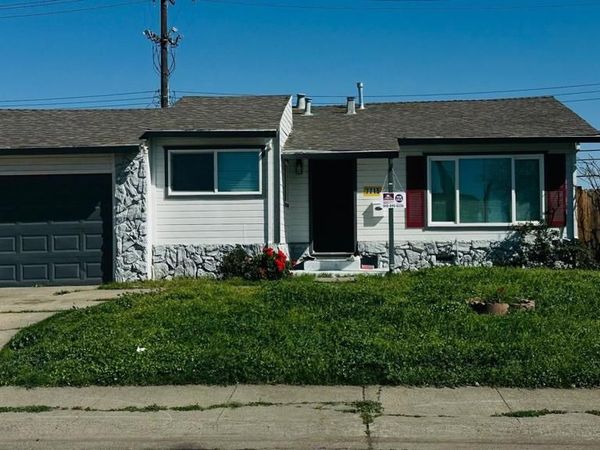 7715 18th Street, Sacramento, CA 95832