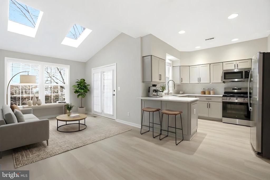 15 Hewetson Court, Lutherville Timonium, MD 21093 Main Photo