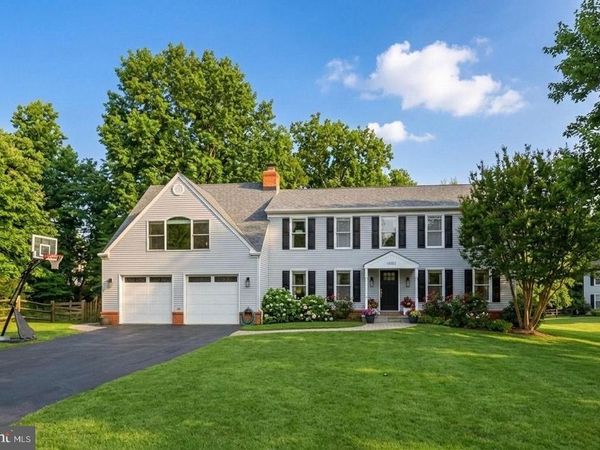 10172 YORKTOWN WAY, GREAT FALLS, VA 22066