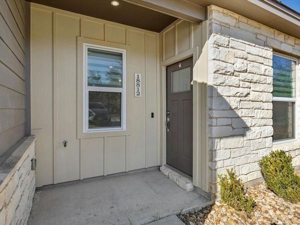 18812 Nicklaus DR, Point Venture, TX 78645