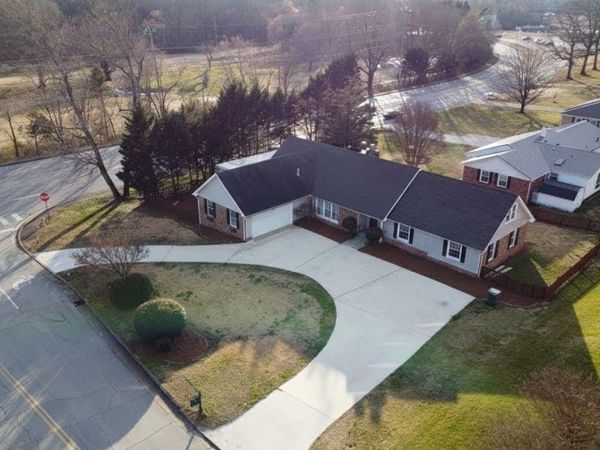 101 Masters Road, Hixson, TN 37343