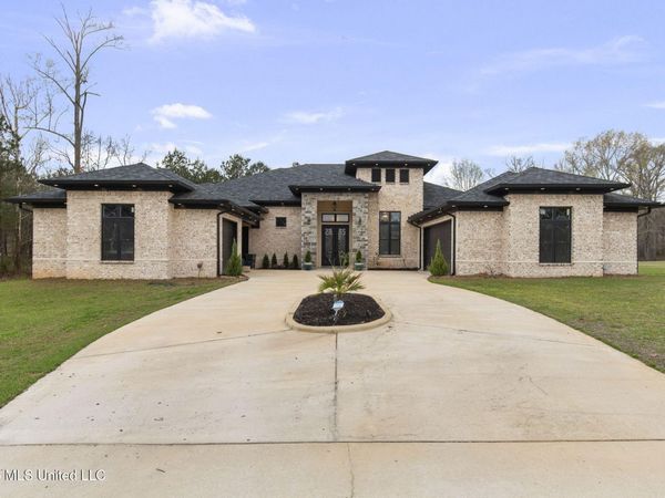 125 Breckenridge Drive, Brandon, MS 39042