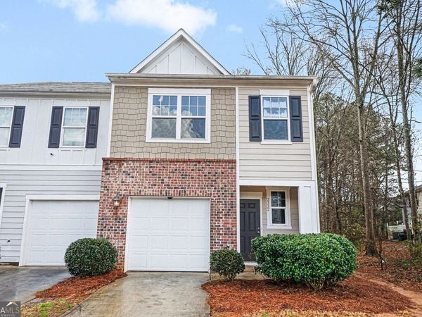 2332 Mckenna Square Drive, Lithonia, GA 30058