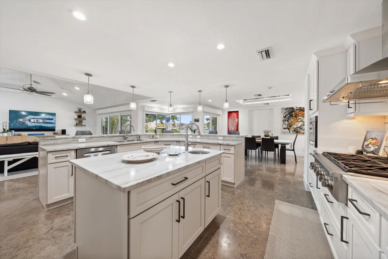 109 Driftwood Lane, Largo, FL 33770 Photo