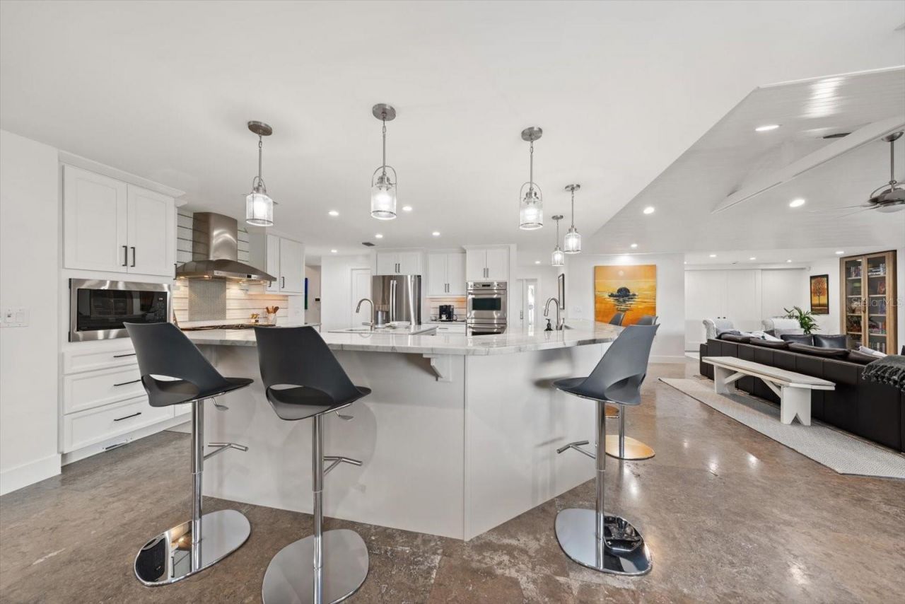 109 Driftwood Lane, Largo, FL 33770 Photo