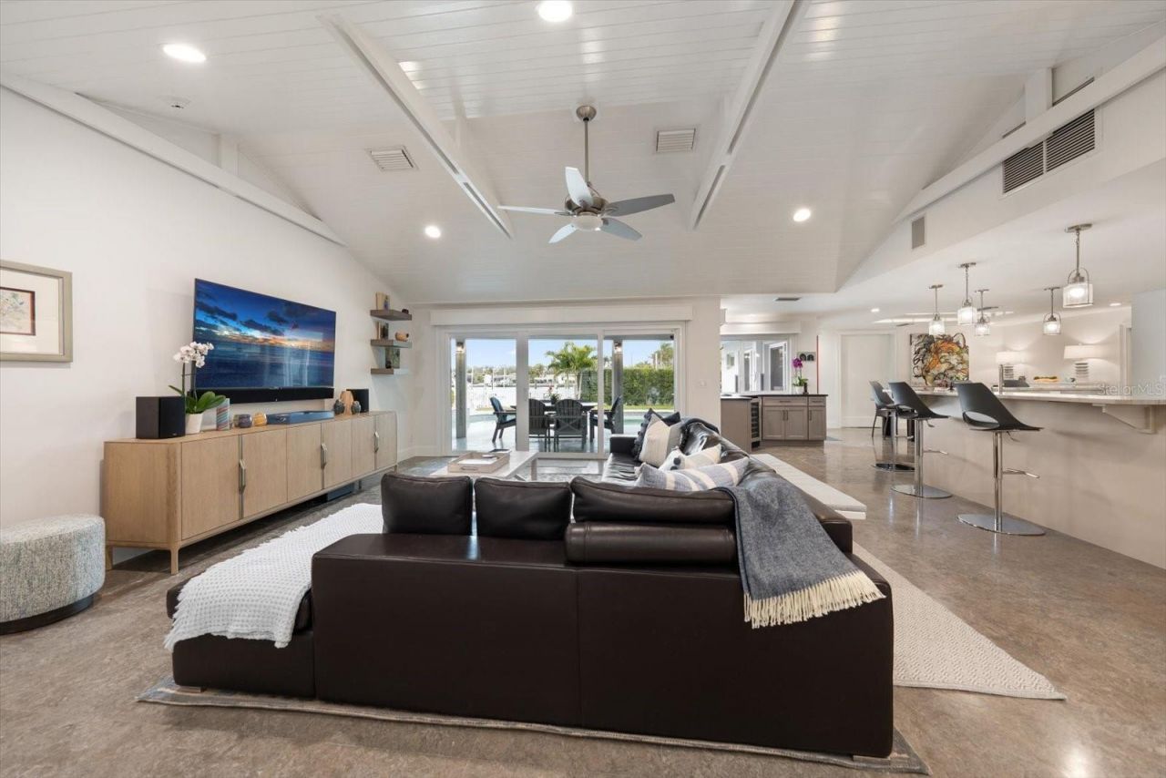 109 Driftwood Lane, Largo, FL 33770 Photo