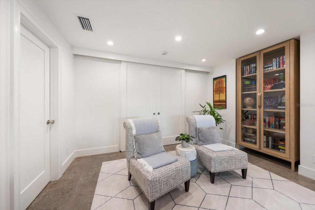 109 Driftwood Lane, Largo, FL 33770 Photo