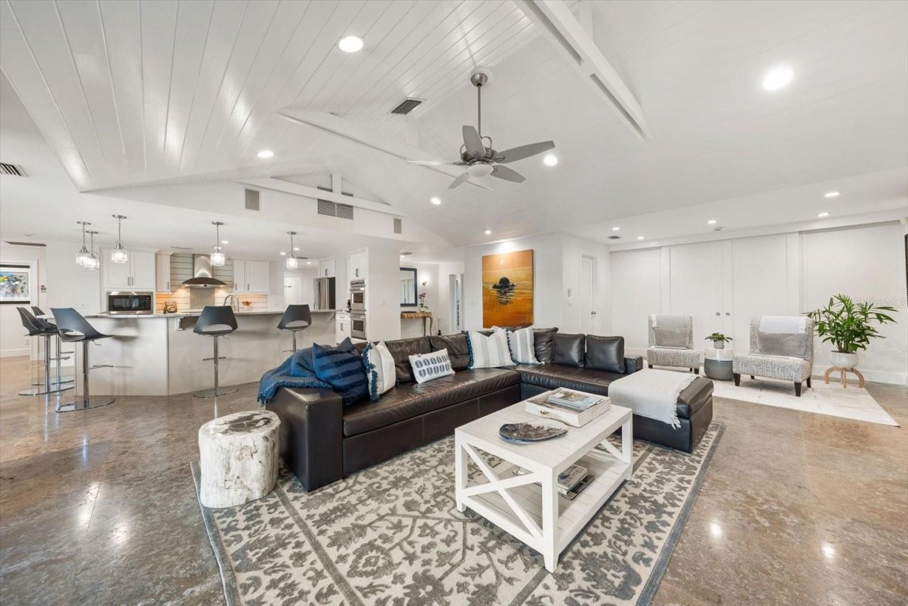 109 Driftwood Lane, Largo, FL 33770 Photo