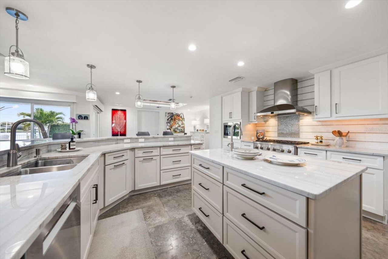 109 Driftwood Lane, Largo, FL 33770 Photo