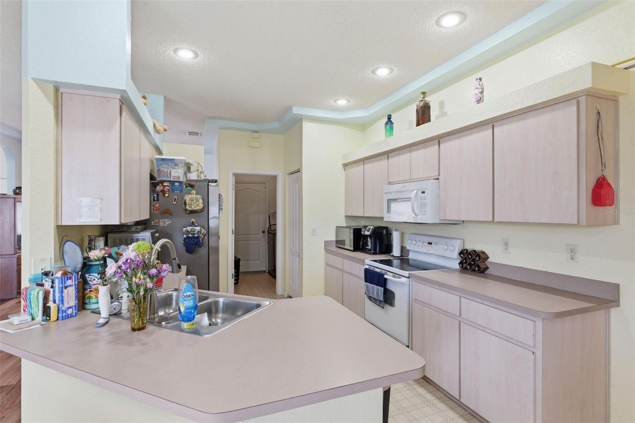 8378 Maltby Road , Spring Hill, FL 34606 Photo