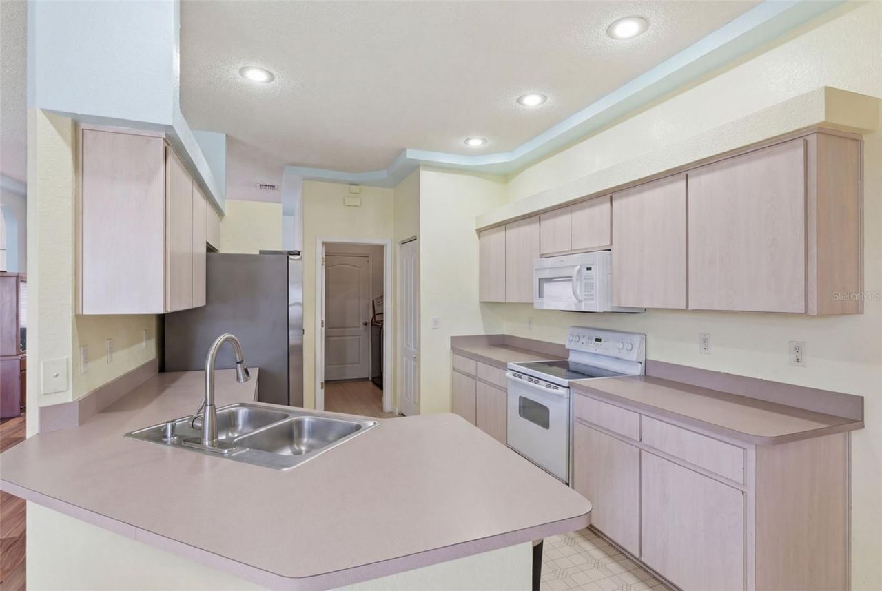 8378 Maltby Road , Spring Hill, FL 34606 Photo