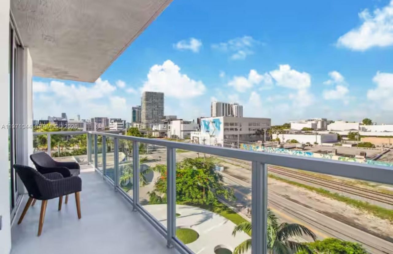 3900 Biscayne Blvd , Unit S-402, Miami, FL 33137 Photo