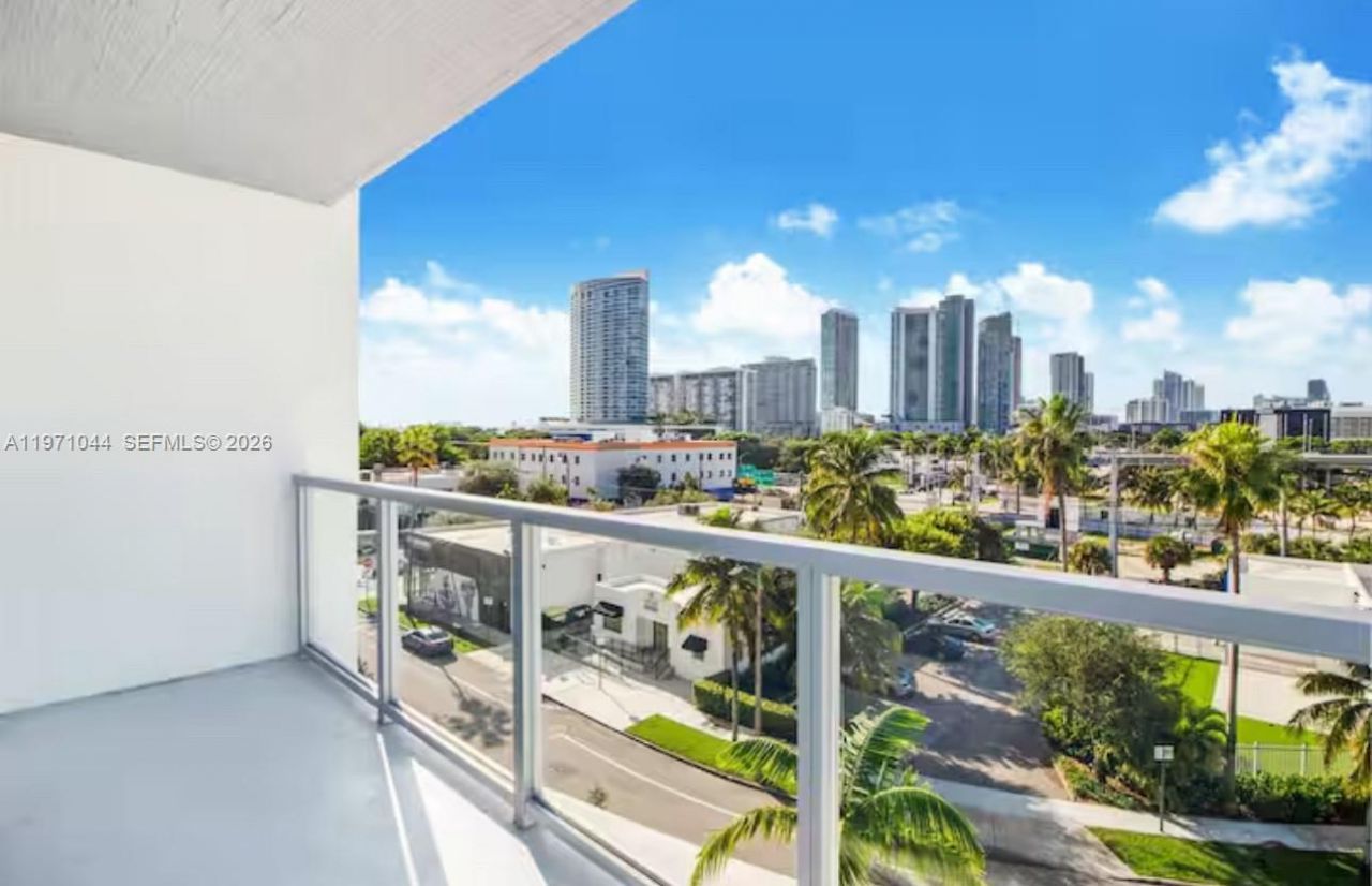 3900 Biscayne Blvd , Unit S-402, Miami, FL 33137 Photo