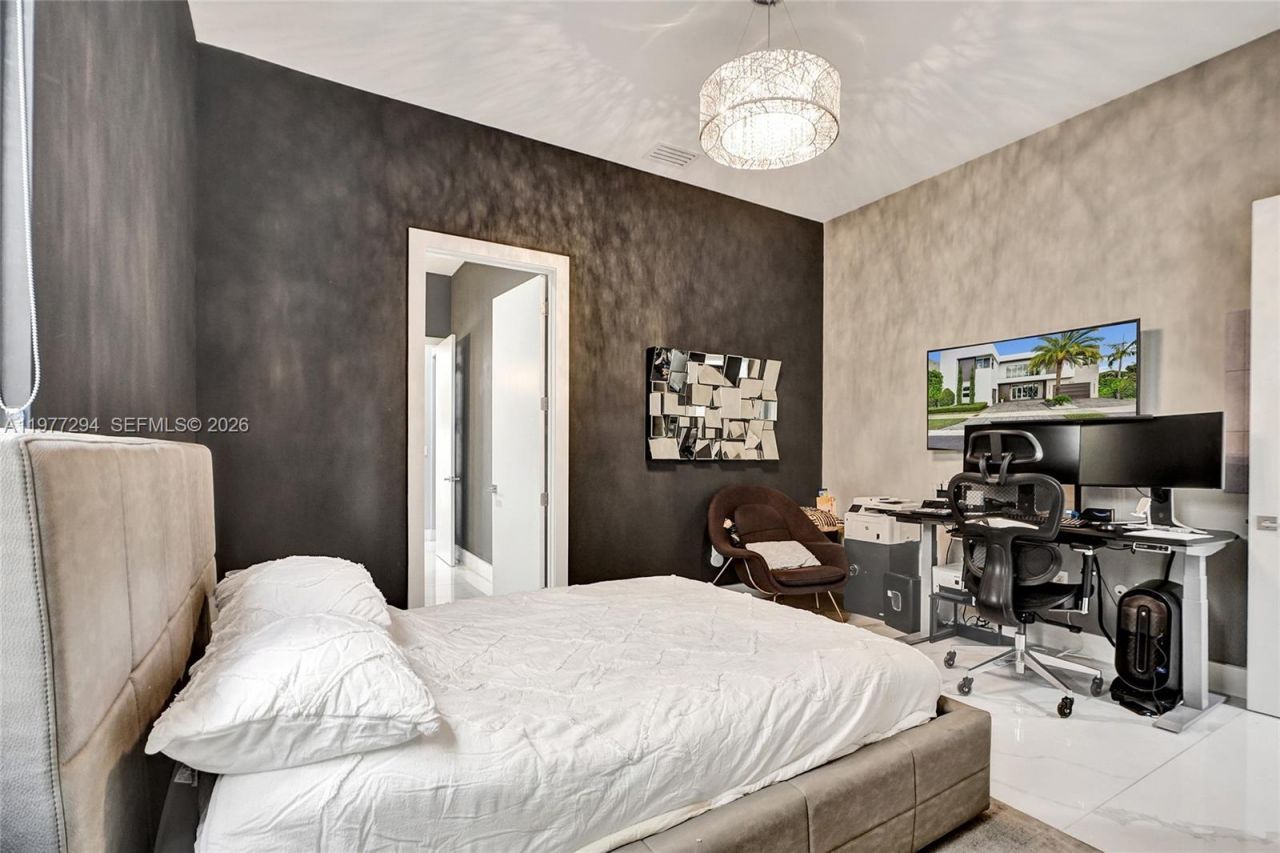 10223 NW 75th Ter, Doral, FL 33178 Photo