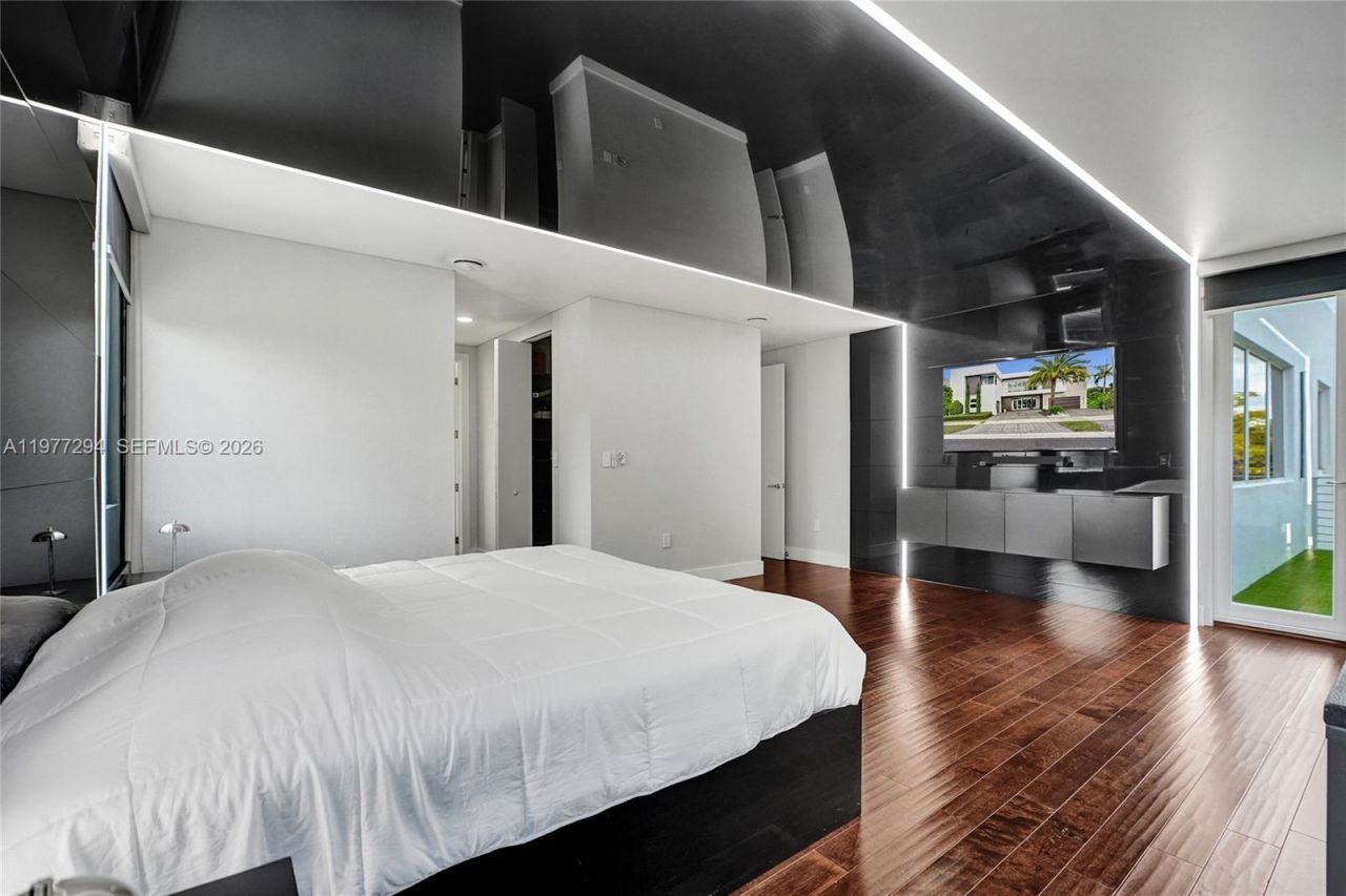 10223 NW 75th Ter, Doral, FL 33178 Photo