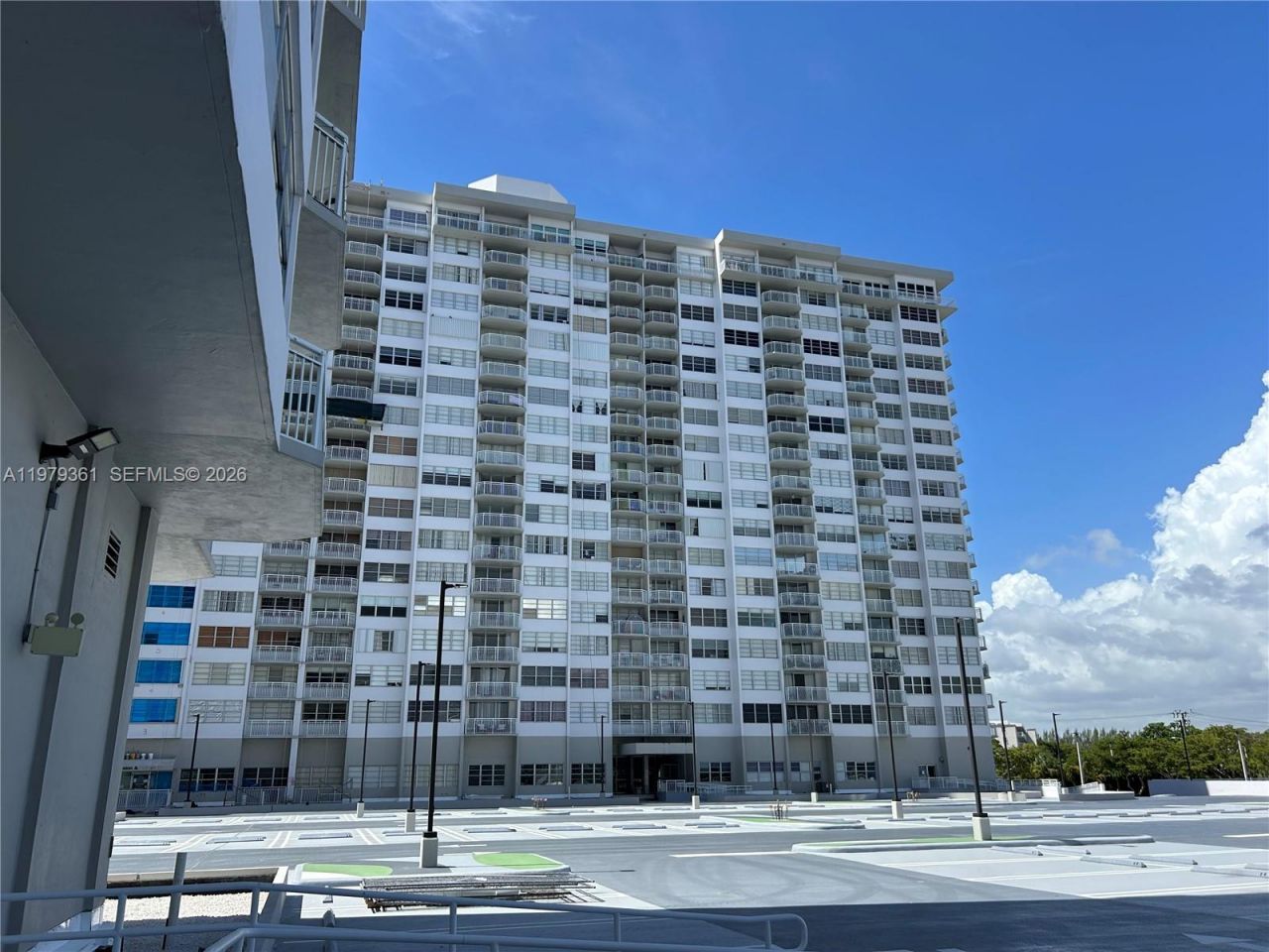 18031 Biscayne Blvd , Unit 904, Aventura, FL 33160 Photo