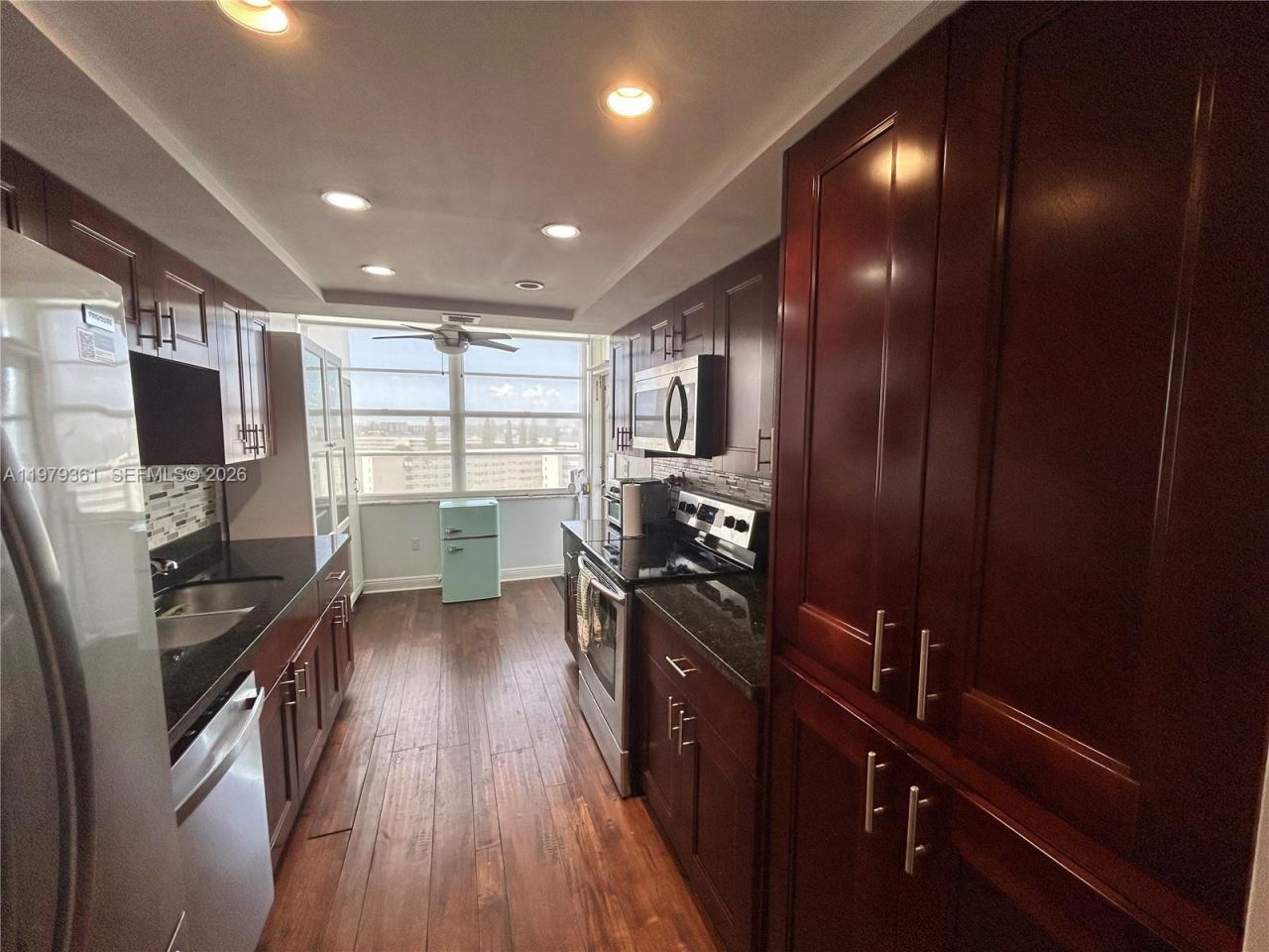 18031 Biscayne Blvd , Unit 904, Aventura, FL 33160 Photo