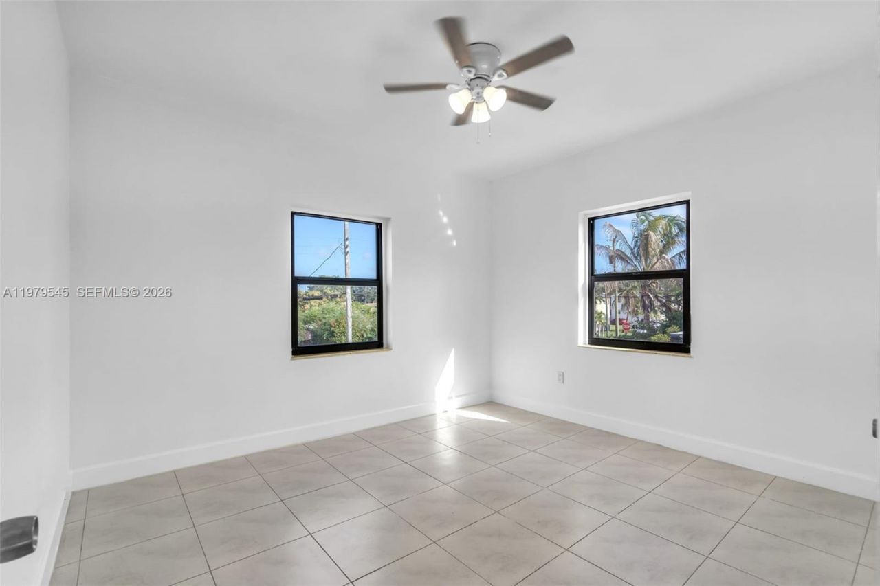 130 SW 31st Ct , Unit 3, Miami, FL 33135 Photo