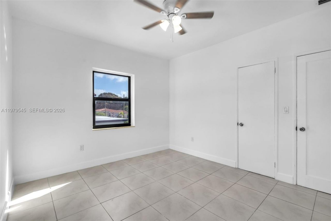 130 SW 31st Ct , Unit 3, Miami, FL 33135 Photo