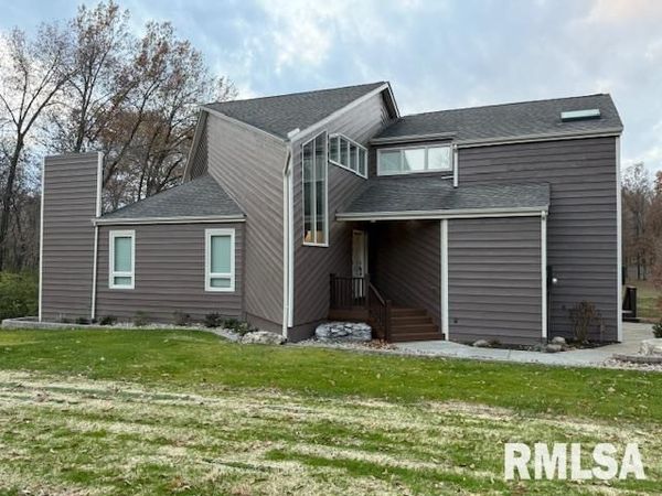 16429 N Hawthorne Hills Drive , Mt Vernon, IL 62864