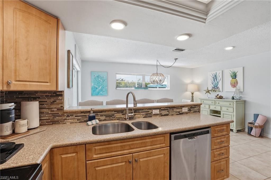 118 SE 44th Ter, Cape Coral, FL 33904 Photo