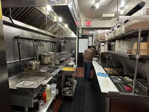 New York (Manhattan), NY 10022