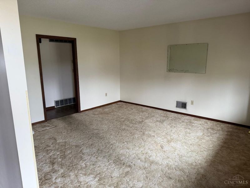 504 Meadow Lane, Trenton, OH 45067 Photo 5