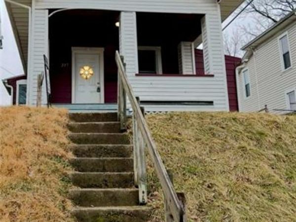 217 S Shaffer Street, Springfield, OH 45506