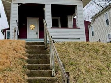 217 S Shaffer Street, Springfield, OH 45506