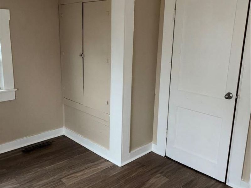 217 S Shaffer Street, Springfield, OH 45506 Photo 4