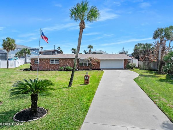 4 Dolphin Avenue, Ormond Beach, FL 32176