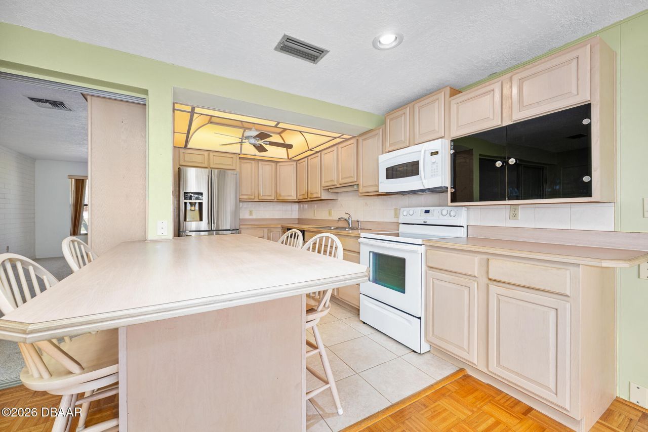 4 Dolphin Avenue, Ormond Beach, FL 32176 Photo