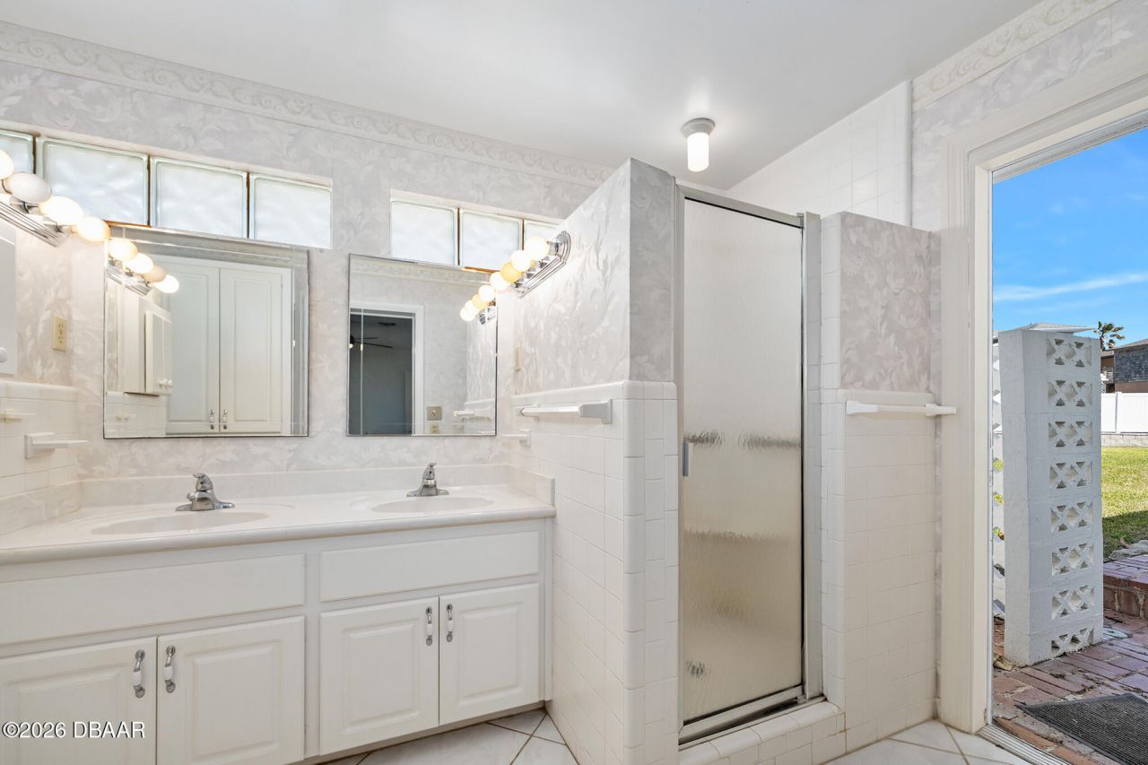 4 Dolphin Avenue, Ormond Beach, FL 32176 Photo