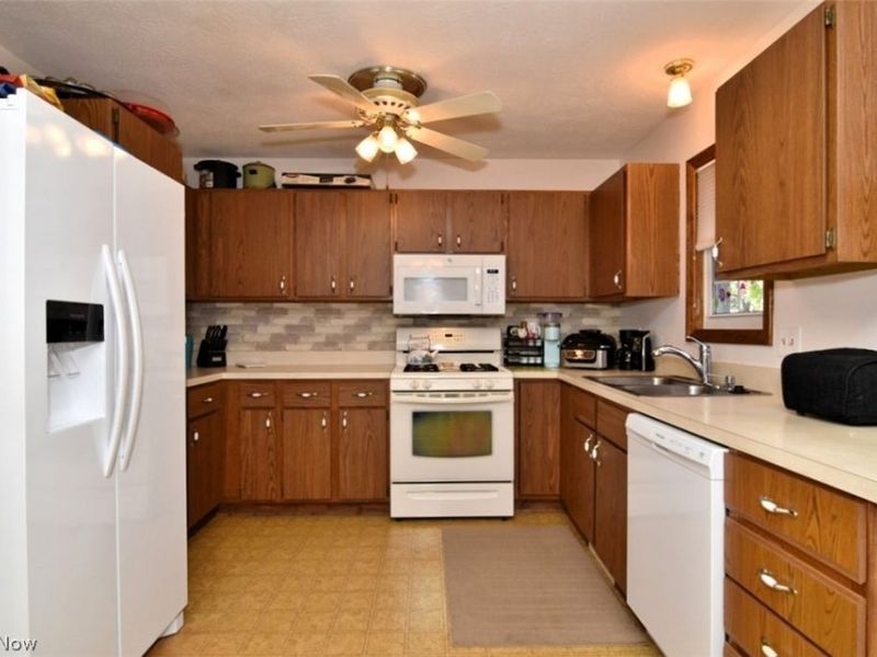 985 Berkshire Drive, Macedonia, OH 44056 Photo 11