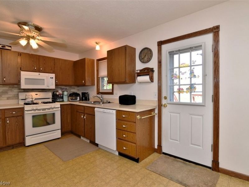 985 Berkshire Drive, Macedonia, OH 44056 Photo 9