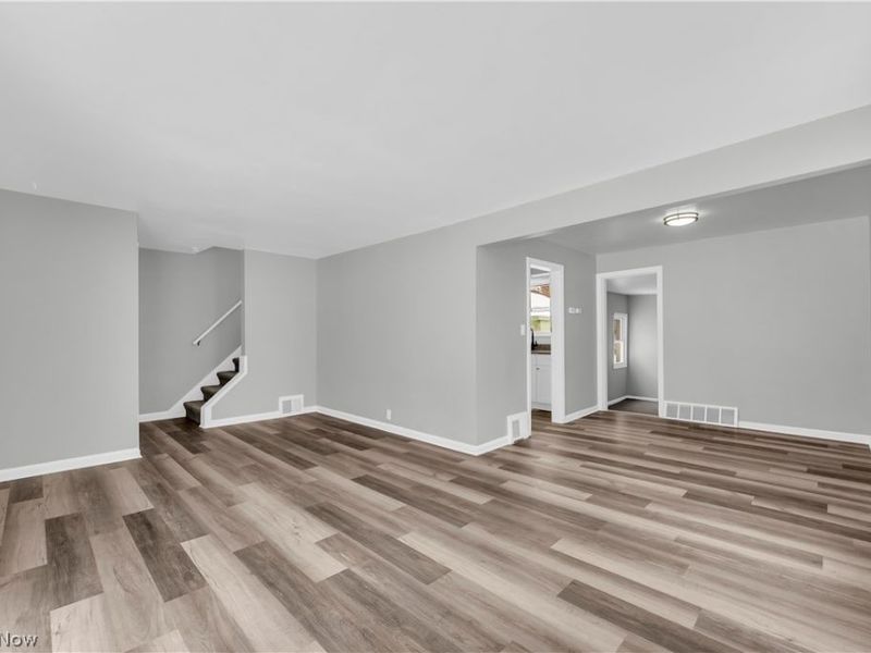 16210 Judson Drive, Cleveland, OH 44128 Photo 7