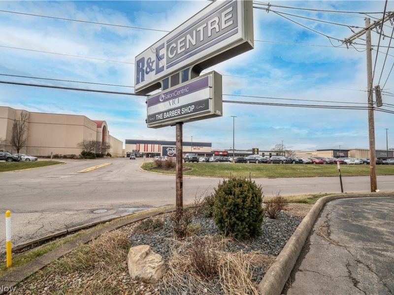 7393 California Avenue, Youngstown, OH 44512 Photo 2