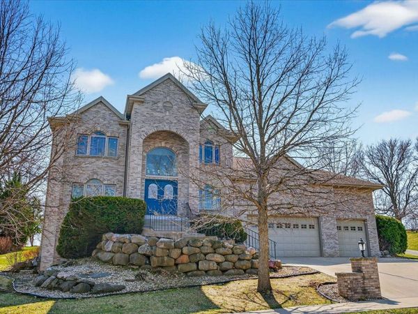 5753 Dawley Drive, Fitchburg, WI 53711