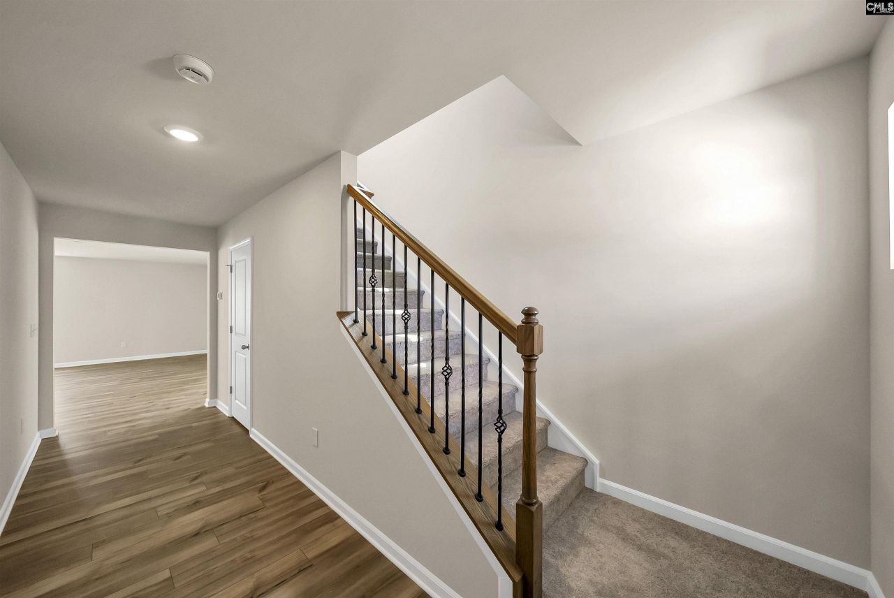 2091 Rexford Court  Photo 4