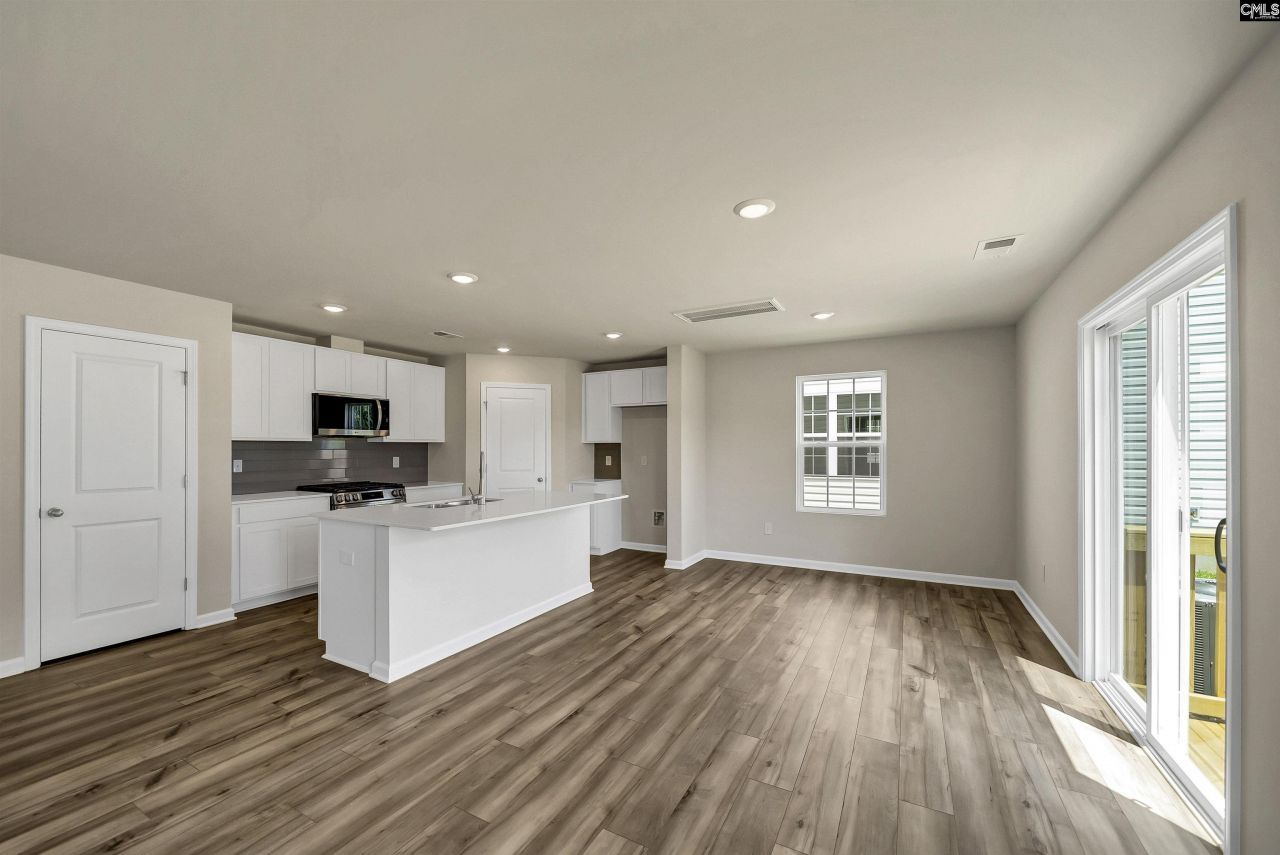 2091 Rexford Court  Photo 8