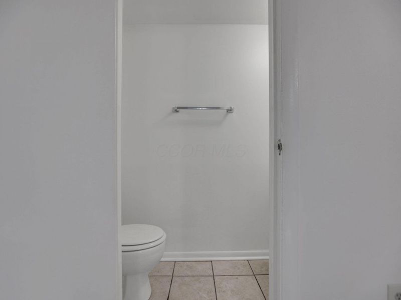 1022 Galliton Court, Unit D, Columbus, OH 43220 Photo 23