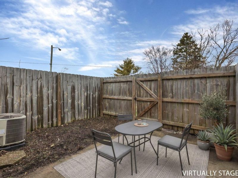 1022 Galliton Court, Unit D, Columbus, OH 43220 Photo 27