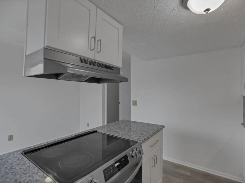 1022 Galliton Court, Unit D, Columbus, OH 43220 Photo 8