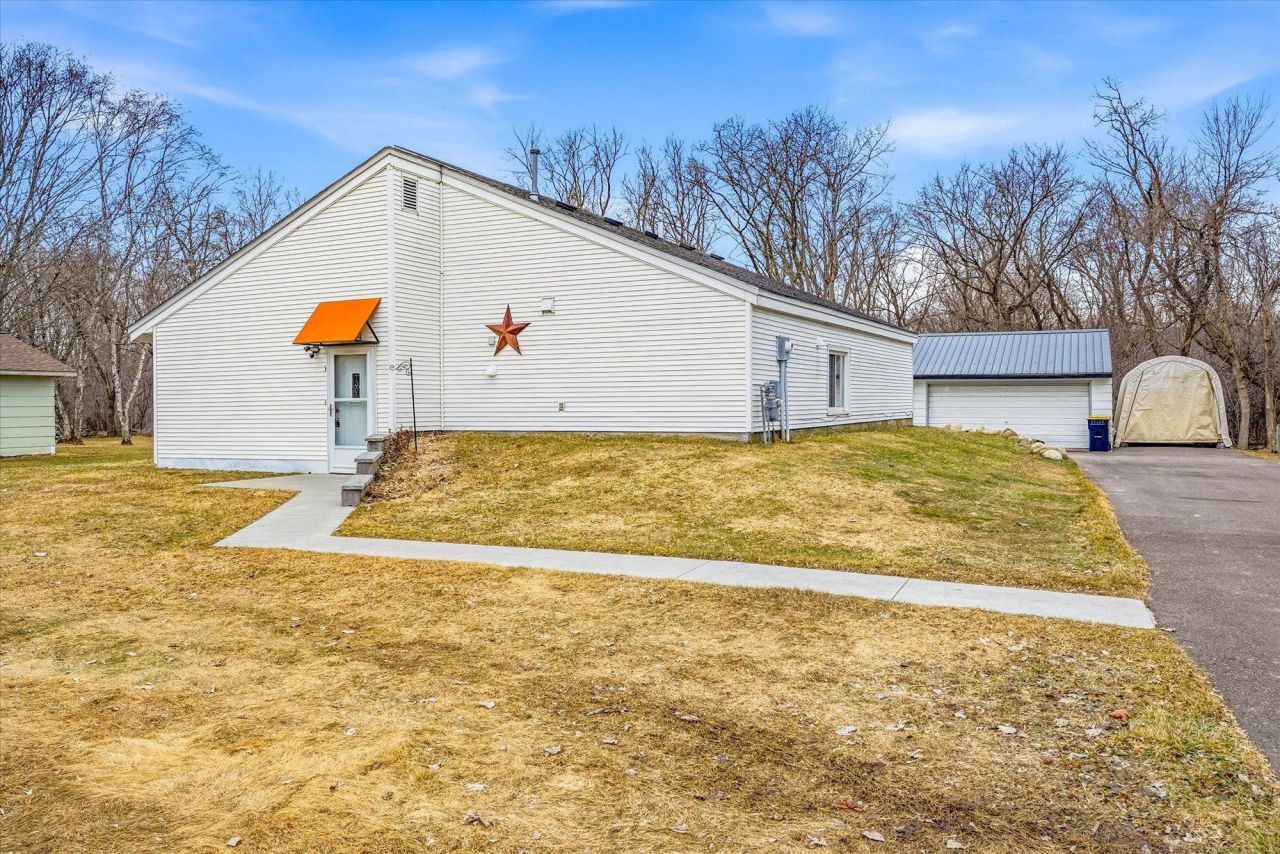 30120 Akerson Street, Lindstrom, MN 55045 Main Photo
