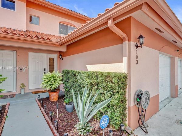 20822 San Simeon Way, Unit 103, Miami, FL 33179