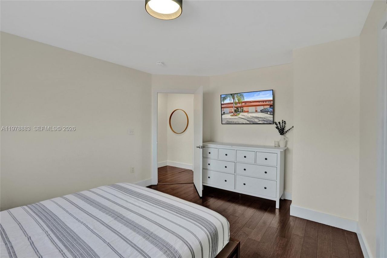 20822 San Simeon Way, Unit 103, Miami, FL 33179 Photo