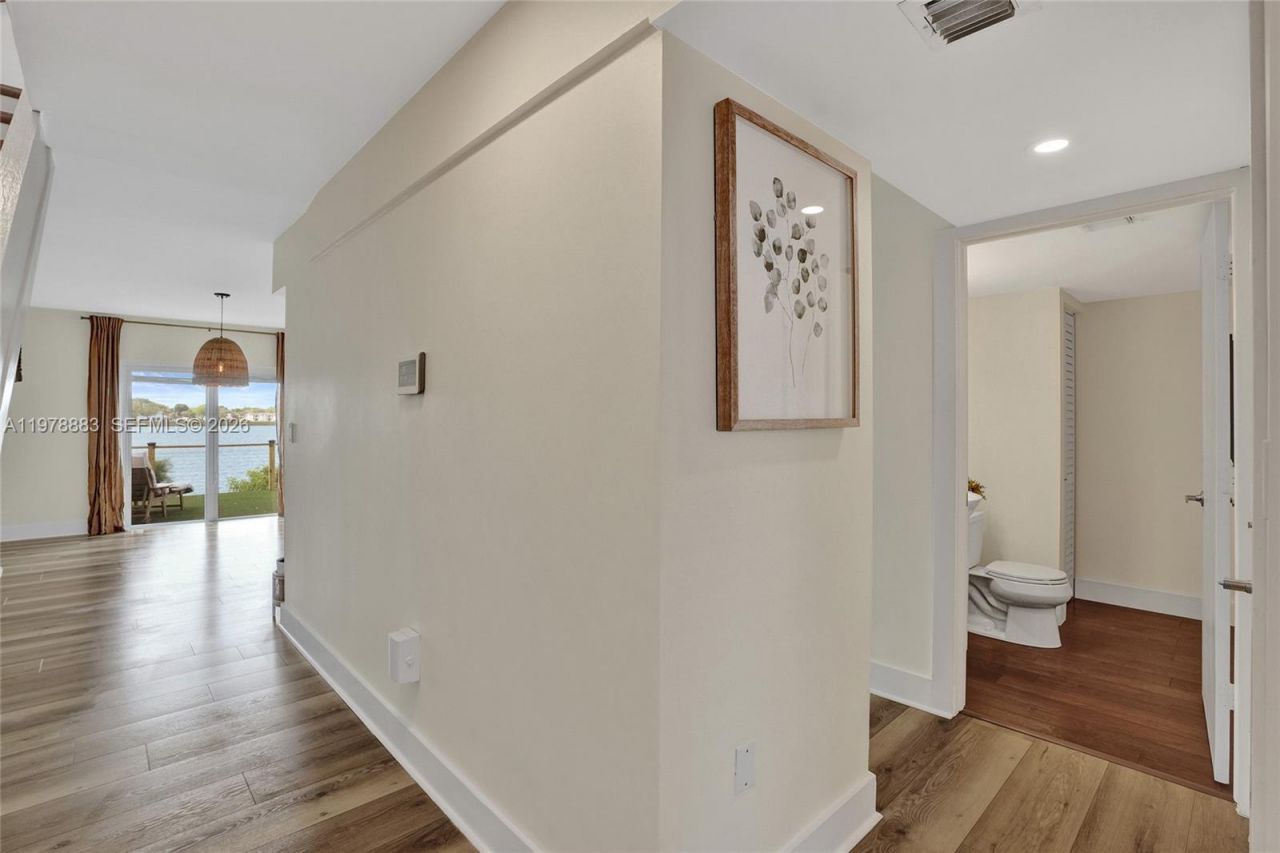 20822 San Simeon Way, Unit 103, Miami, FL 33179 Photo