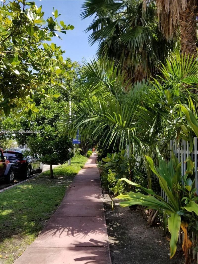 1045 Meridian Ave, Unit 5, Miami Beach, FL 33139 Photo