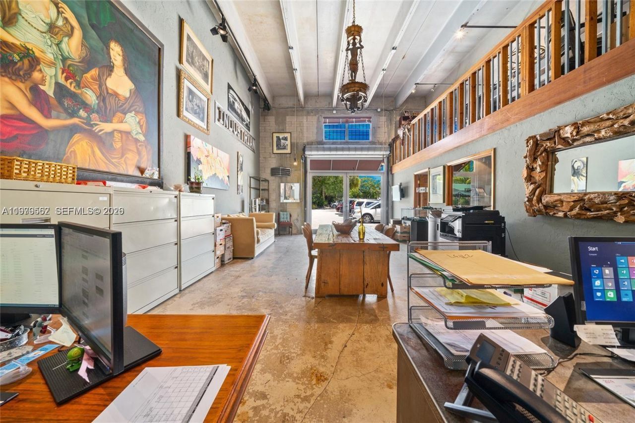 5055 Collins Ave, Unit 5N, Miami Beach, FL 33140 Photo
