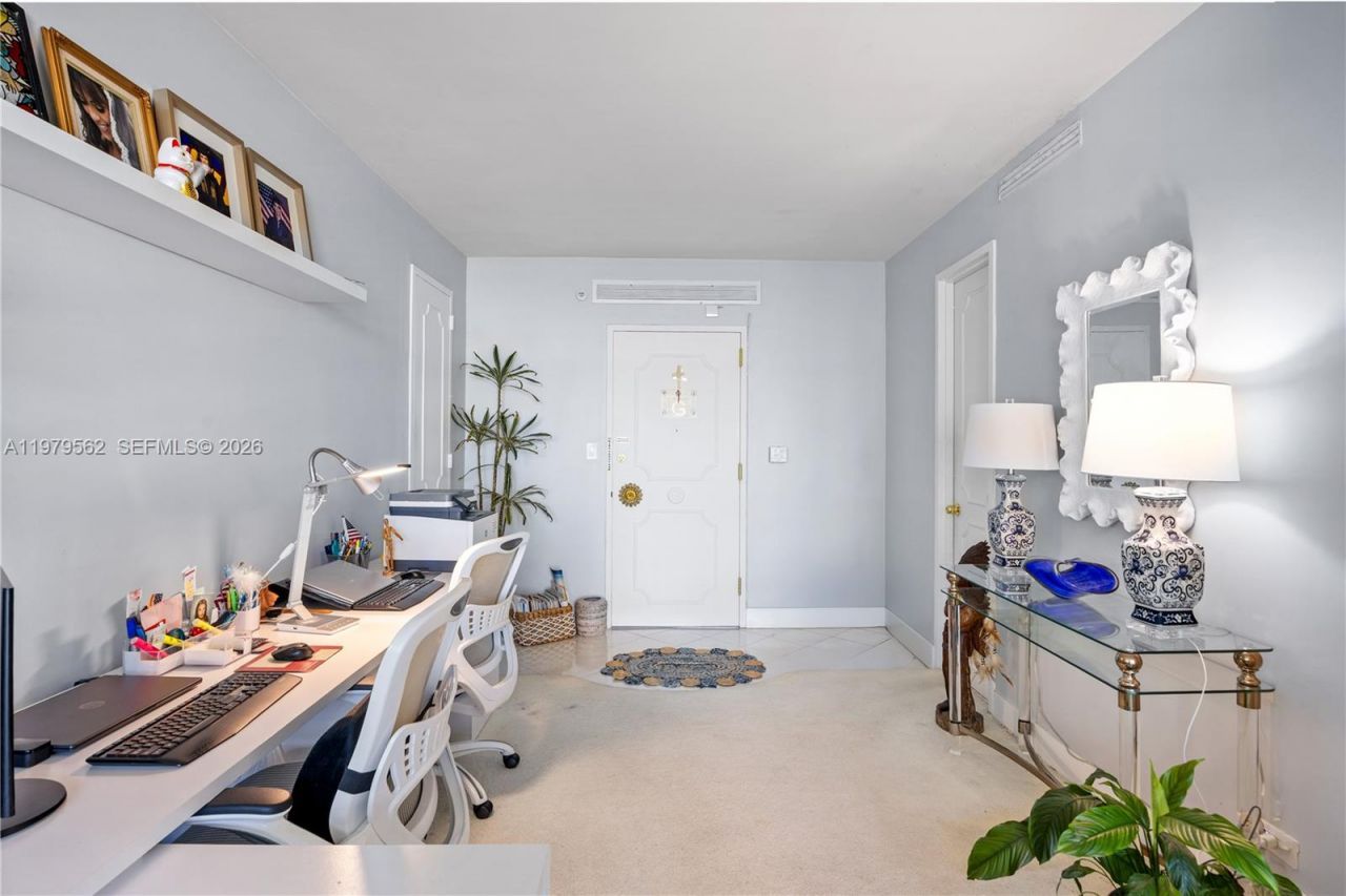 5055 Collins Ave, Unit 5N, Miami Beach, FL 33140 Photo